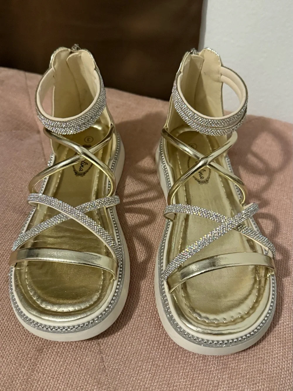 Girls shoes